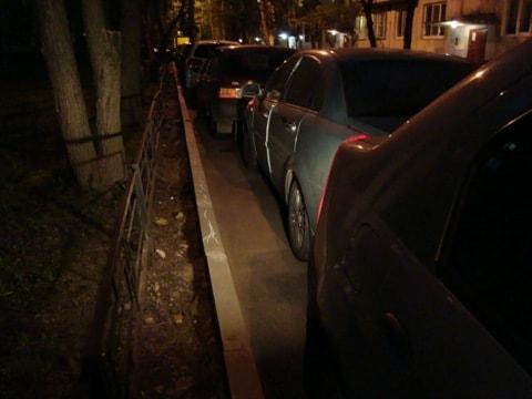 пример освещения пространства позади автомобиля огнями заднего хода с лампочкой koito 35w
